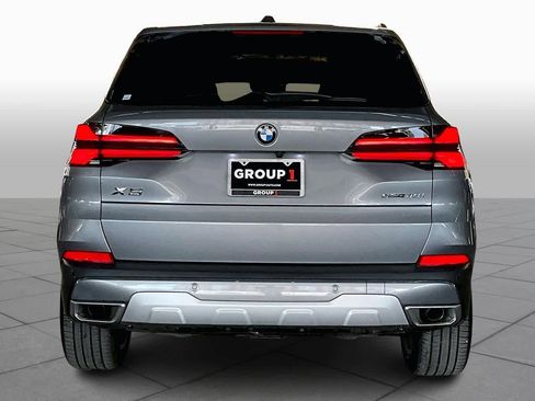 Certified 2025 BMW X5 sDrive40i w/ Premium Package image 4
