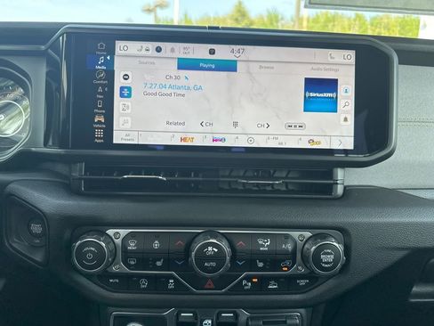 New 2025 Jeep Gladiator Willys image 18