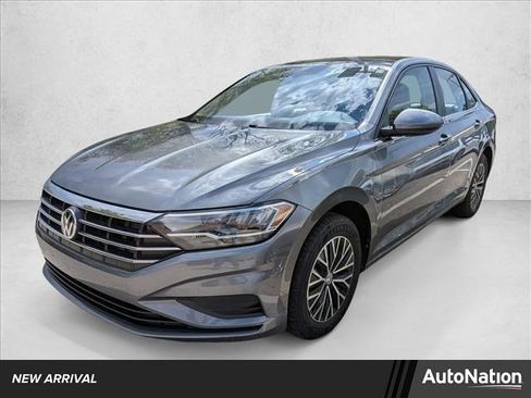 Used 2020 Volkswagen Jetta SE w/ SE Cold Weather Package FWD image 1