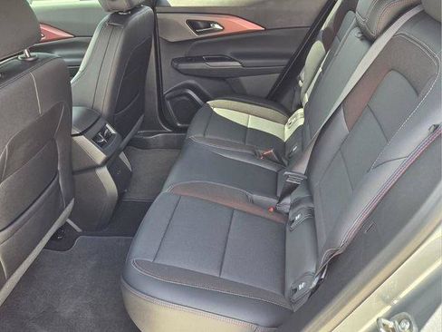 Certified 2025 Chevrolet Equinox EV RS FWD image 12