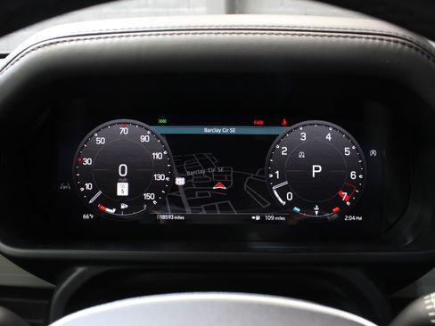 Used 2024 Land Rover Defender 110 SE image 47