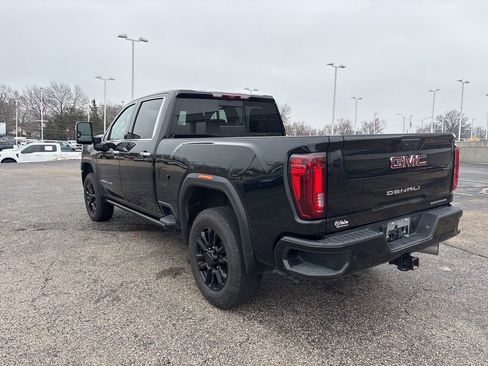 Used 2021 GMC Sierra 2500 Denali w/ Denali Black Diamond Edition image 5