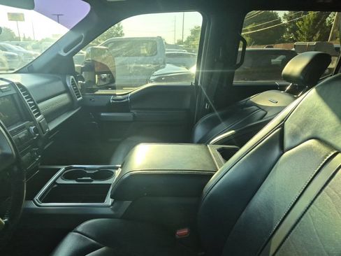 Used 2017 Ford F250 Platinum w/ Platinum Ultimate Package AWD/4WD image 21