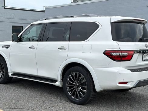Used 2023 Nissan Armada Platinum w/ Captain's Chairs Package AWD/4WD image 3