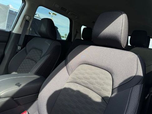 New 2026 Nissan Pathfinder SV image 15