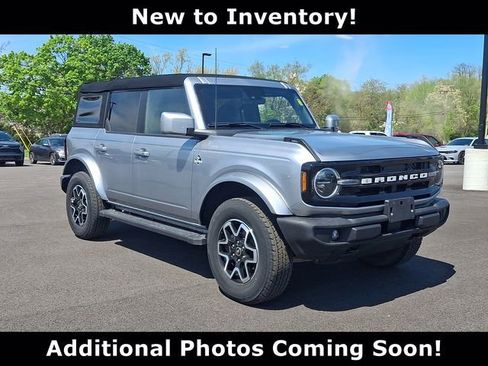 Used 2023 Ford Bronco Outer Banks AWD/4WD image 1