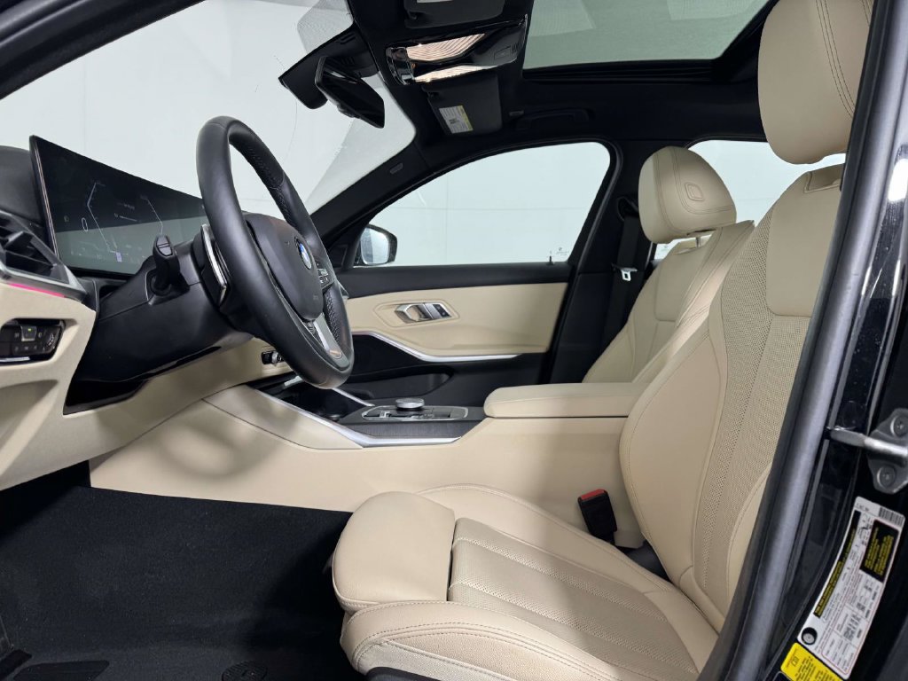 Used 2023 BMW 330i xDrive Sedan w/ Driving Assistance Package AWD/4WD image 4