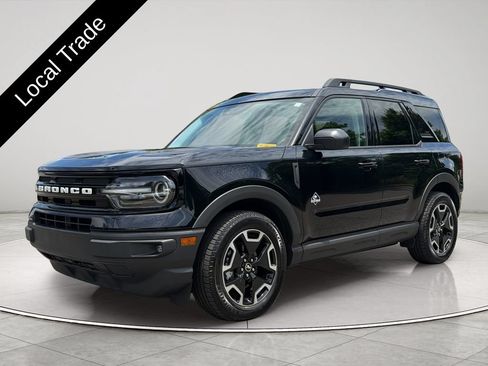 Used 2022 Ford Bronco Sport Outer Banks w/ Tech Package AWD/4WD image 3