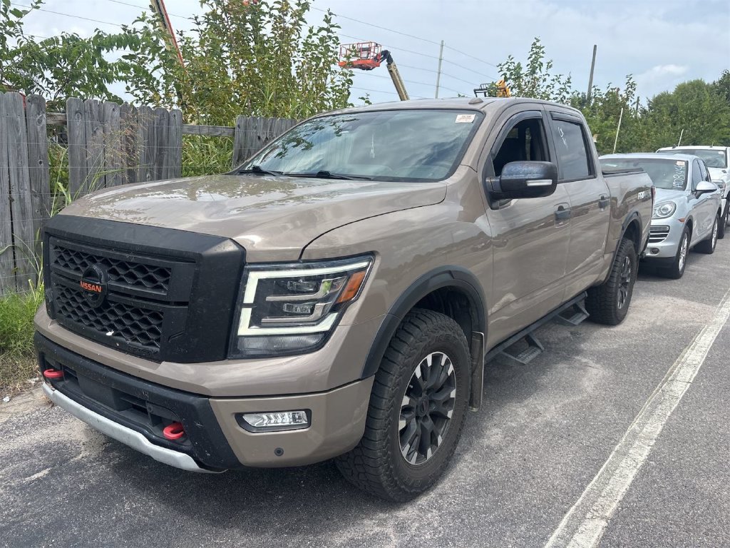 Used 2021 Nissan Titan PRO-4X w/ Pro-4x Convenience Package AWD/4WD image 2