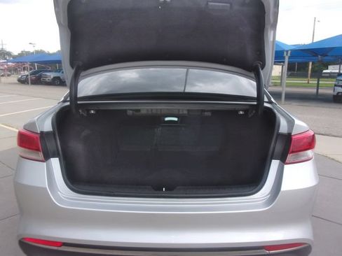 Used 2017 Kia Optima LX w/ Option Group 014 FWD image 23