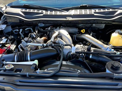 Used 2022 Ford F250 XLT image 32