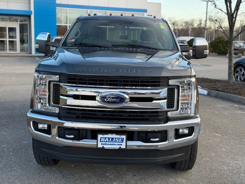 Used 2019 Ford F250 XLT w/ XLT Premium Package image 2