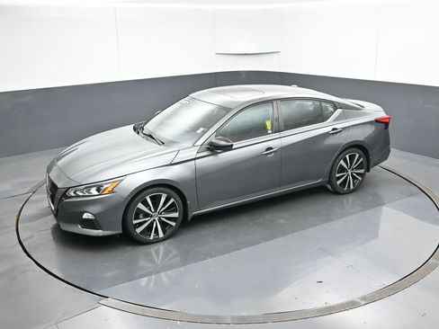 Used 2021 Nissan Altima 2.0 SR image 44