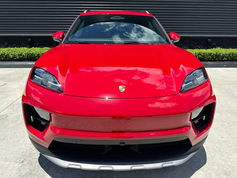 Used 2026 Porsche Macan 4S Electric AWD/4WD image 7