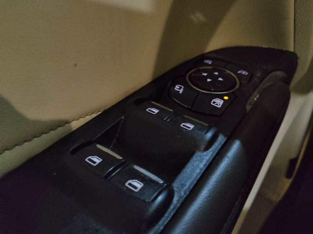 Used 2017 Lincoln MKC Reserve FWD image 27