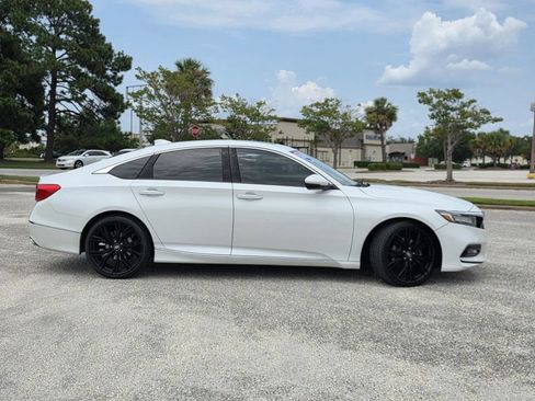 Used 2018 Honda Accord Touring image 39