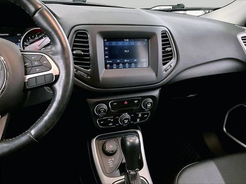 Used 2021 Jeep Compass Latitude w/ Convenience Group AWD/4WD image 6