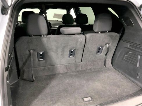 Used 2024 Chevrolet Traverse LT image 4