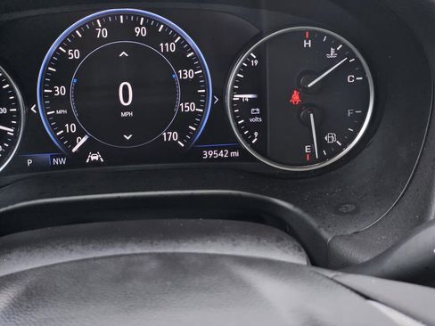 Used 2023 Buick Enclave Premium w/ Experience Buick Package FWD image 17
