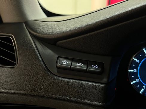 Used 2018 Cadillac Escalade ESV Luxury image 25