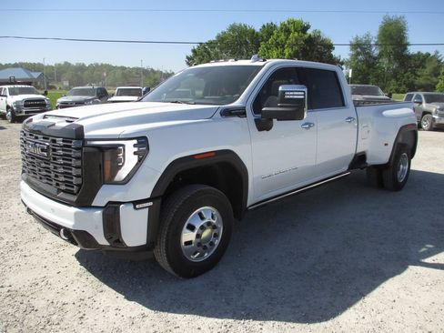 New 2026 GMC Sierra 3500 Denali Ultimate AWD/4WD image 12
