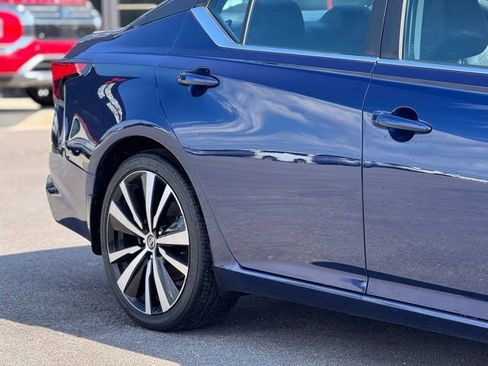 Used 2022 Nissan Altima 2.5 SR image 3