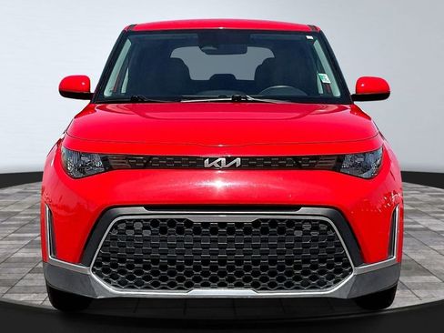 Used 2025 Kia Soul LX w/ LX Technology Package image 3