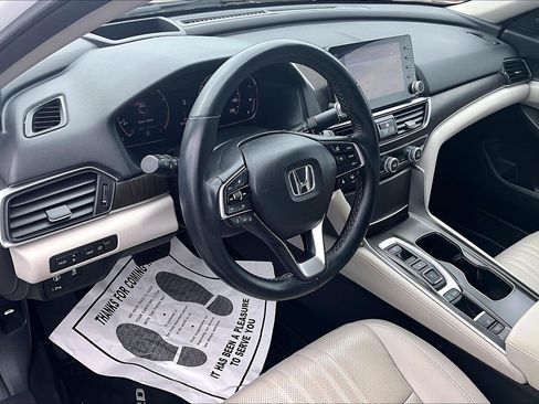 Used 2021 Honda Accord Touring image 14