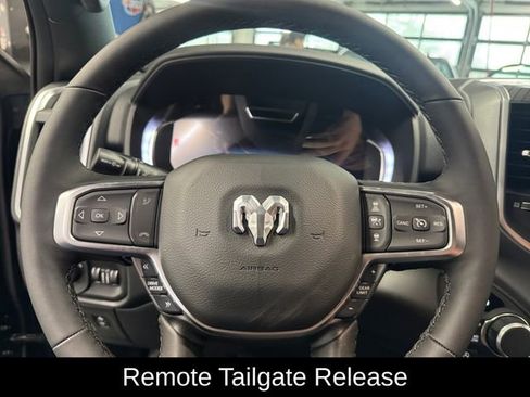 New 2026 RAM 1500 4x4 Crew Cab image 22
