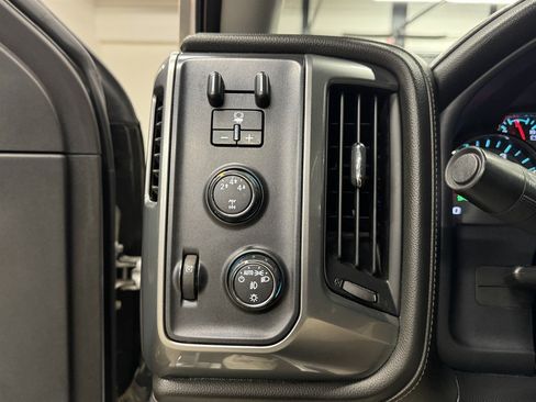 Used 2016 Chevrolet Silverado 3500 LTZ w/ Duramax Plus Package image 32