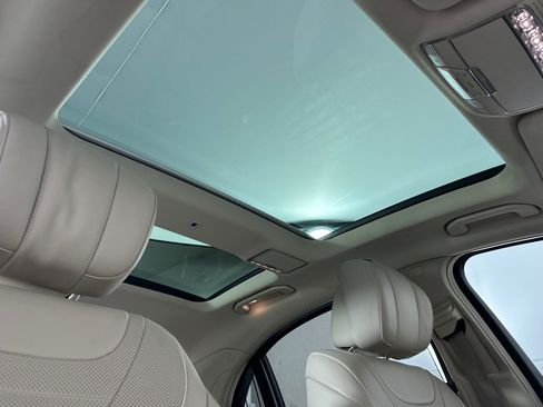 Used 2015 Mercedes-Benz S 550 Sedan image 15