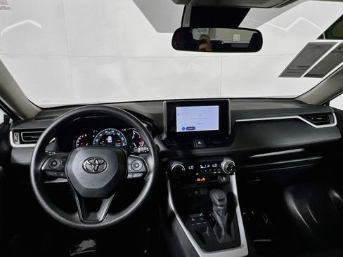 Used 2025 Toyota RAV4 XLE w/ Convenience Package FWD image 30