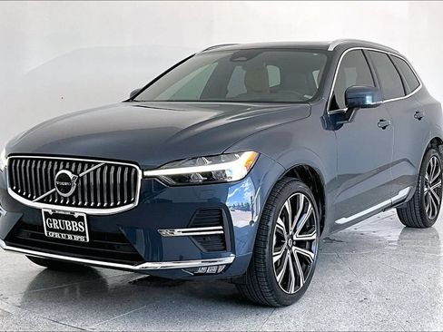 Used 2023 Volvo XC60 B5 Ultimate w/ Climate Package FWD image 14
