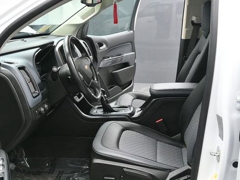 Used 2022 Chevrolet Colorado Z71 w/ Safety Package image 17