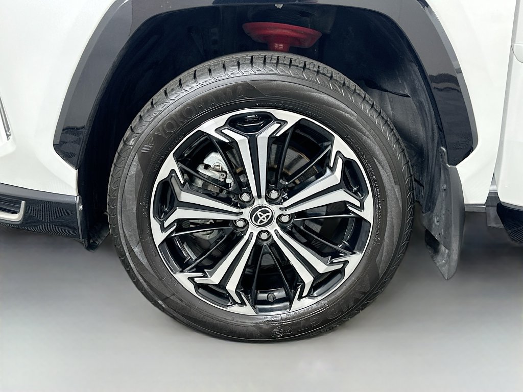 Certified 2025 Toyota RAV4 XSE AWD/4WD image 32