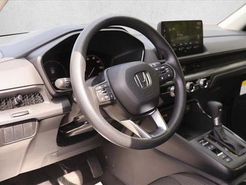 Used 2026 Honda CR-V LX image 10