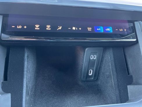 New 2025 Jeep Wagoneer S Launch Edition image 25