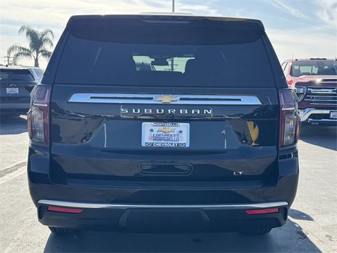 Certified 2023 Chevrolet Suburban LT image 3