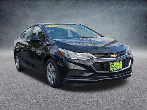 Certified 2018 Chevrolet Cruze LS image 3