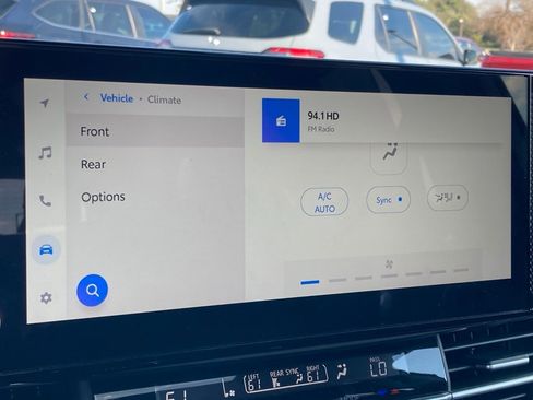 Certified 2025 Toyota Sienna XSE image 24