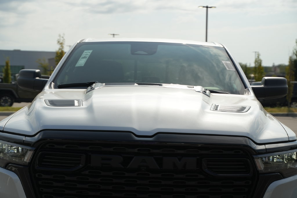 New 2026 RAM 1500 Express AWD/4WD image 41