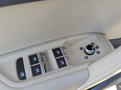 Used 2018 Audi Q5 2.0T Premium image 27