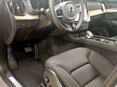 New 2026 Volvo XC90 B5 Plus w/ Protection Package AWD/4WD image 45