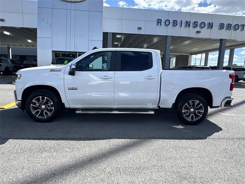 Used 2021 Chevrolet Silverado 1500 LT w/ Z71 Off-Road Package image 8