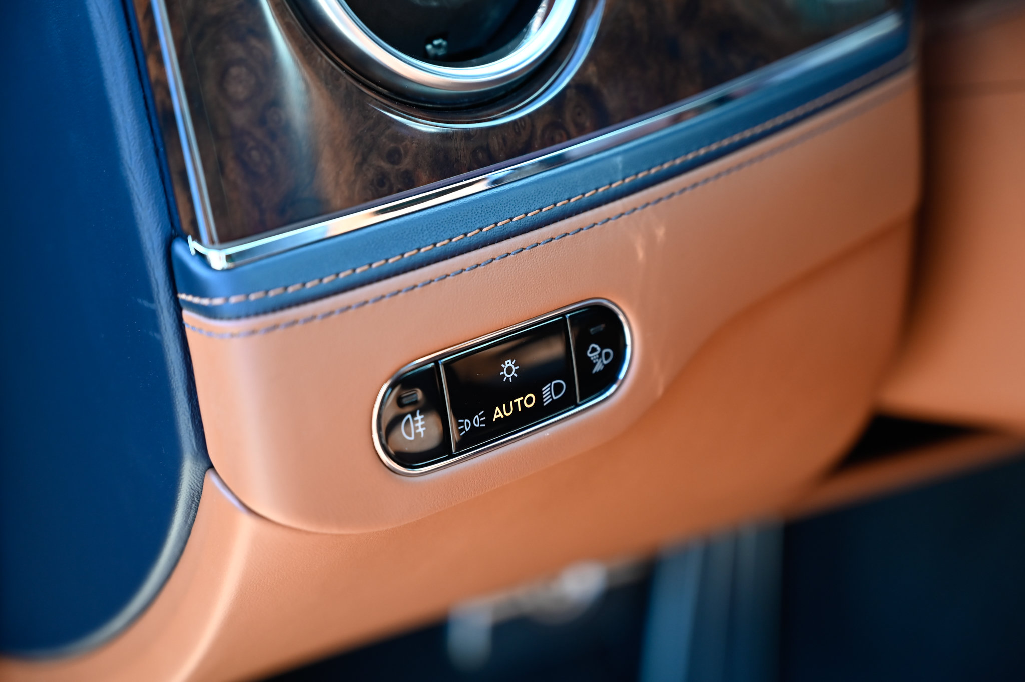 Used 2022 Bentley Flying Spur V8 AWD/4WD image 23