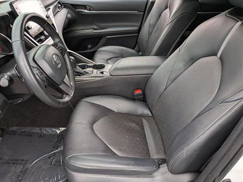 Used 2022 Toyota Camry XSE FWD image 16