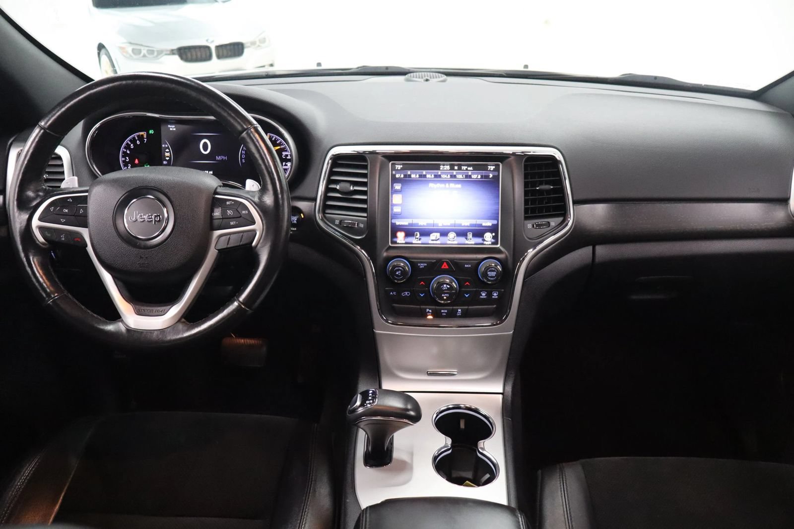 Used 2015 Jeep Grand Cherokee Altitude AWD/4WD image 27