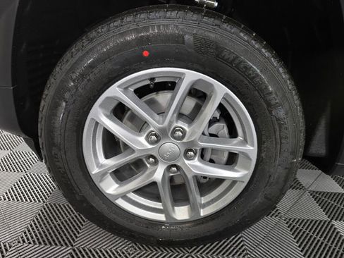 New 2025 Jeep Grand Cherokee Laredo X image 10