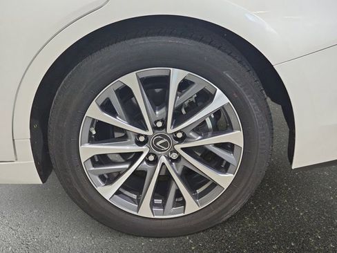 Certified 2025 Lexus ES 350 FWD image 34
