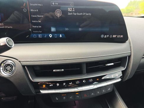 Used 2026 Cadillac CT5 V Blackwing w/ Carbon Fiber 2 Package image 9